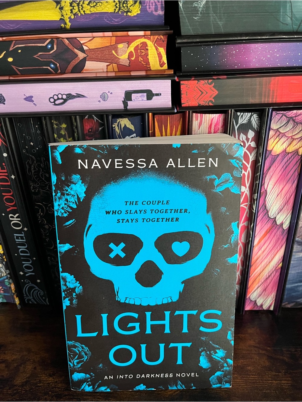Lights Out by Navessa Allen
An Into Darkness Novel